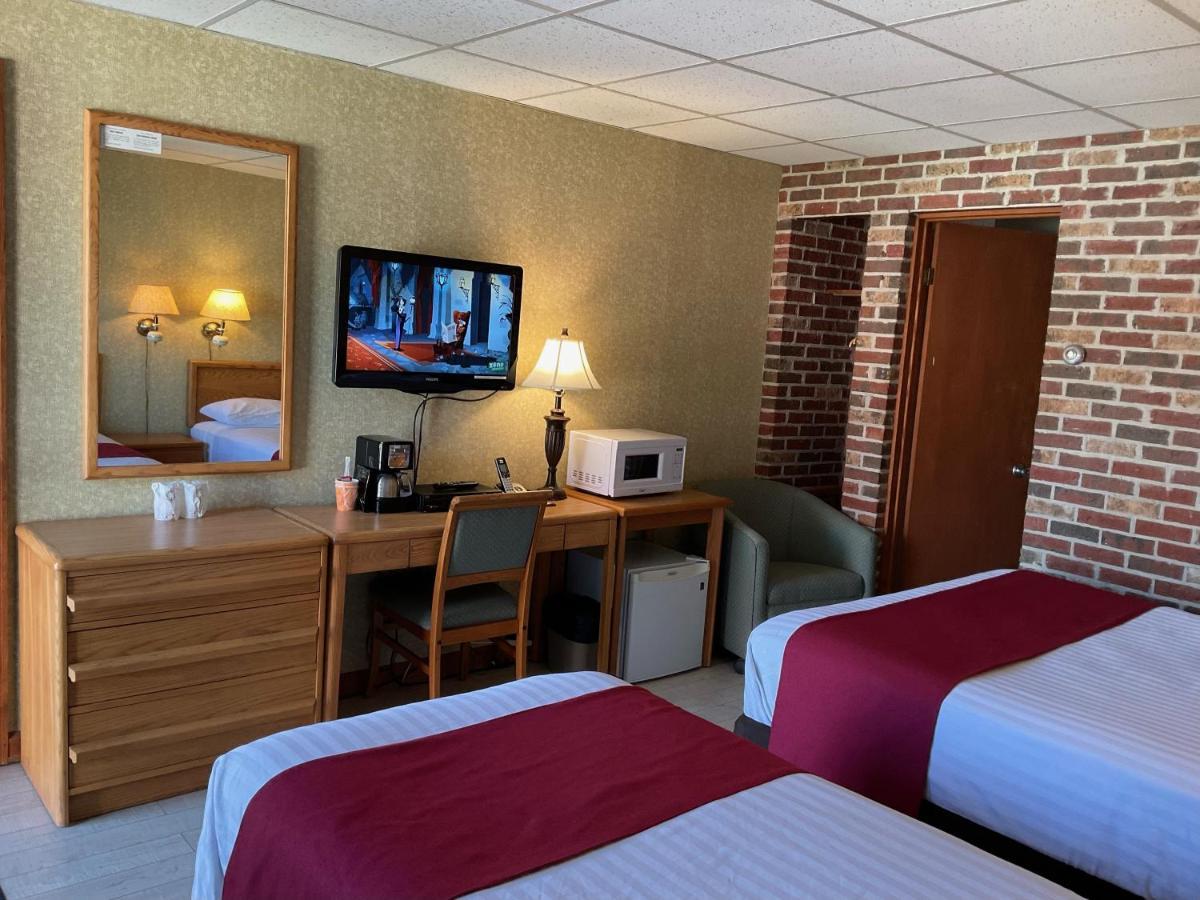 Motel & Hotel La Paysanne Sherbrooke Eksteriør bilde