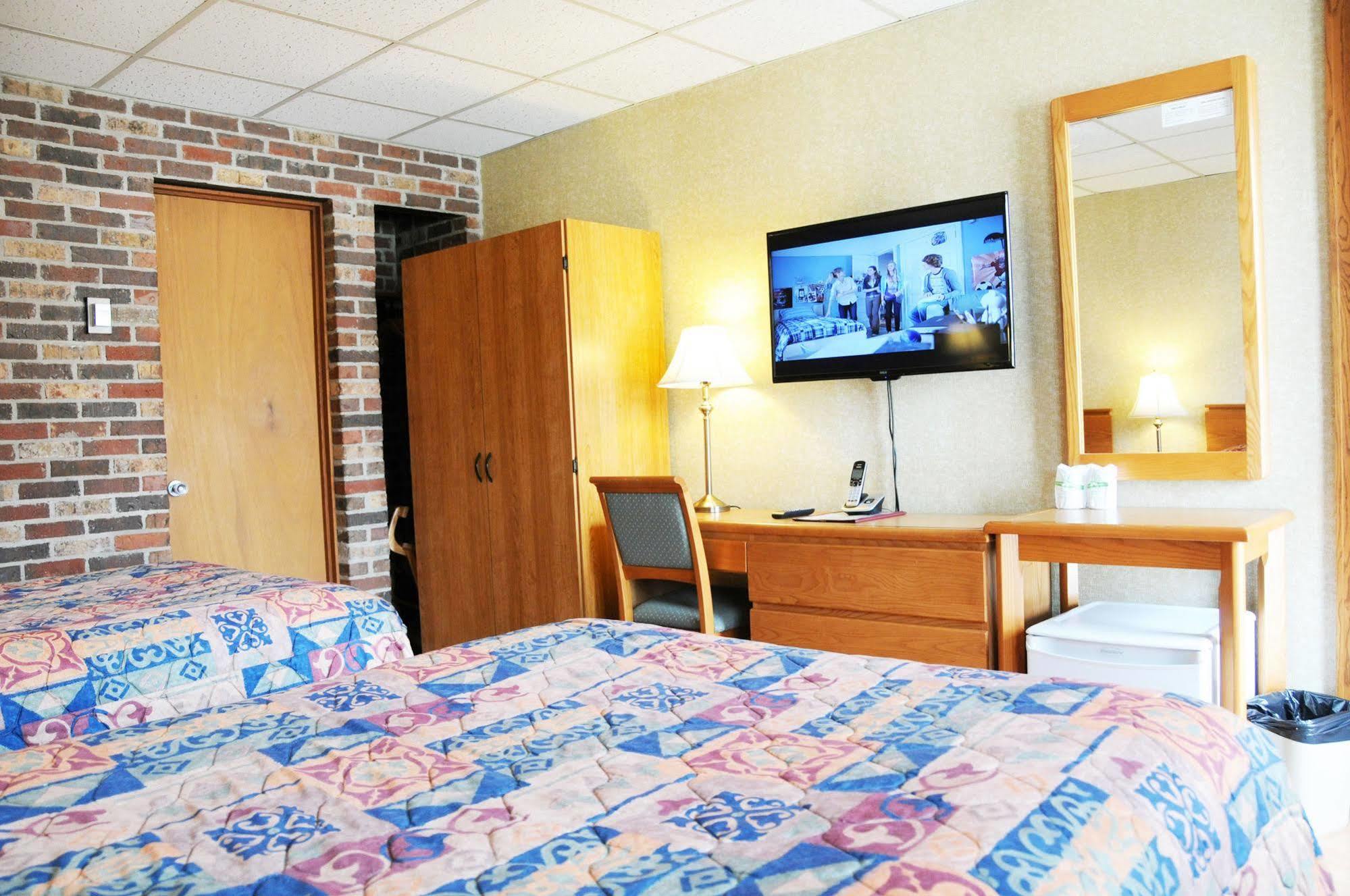 Motel & Hotel La Paysanne Sherbrooke Eksteriør bilde