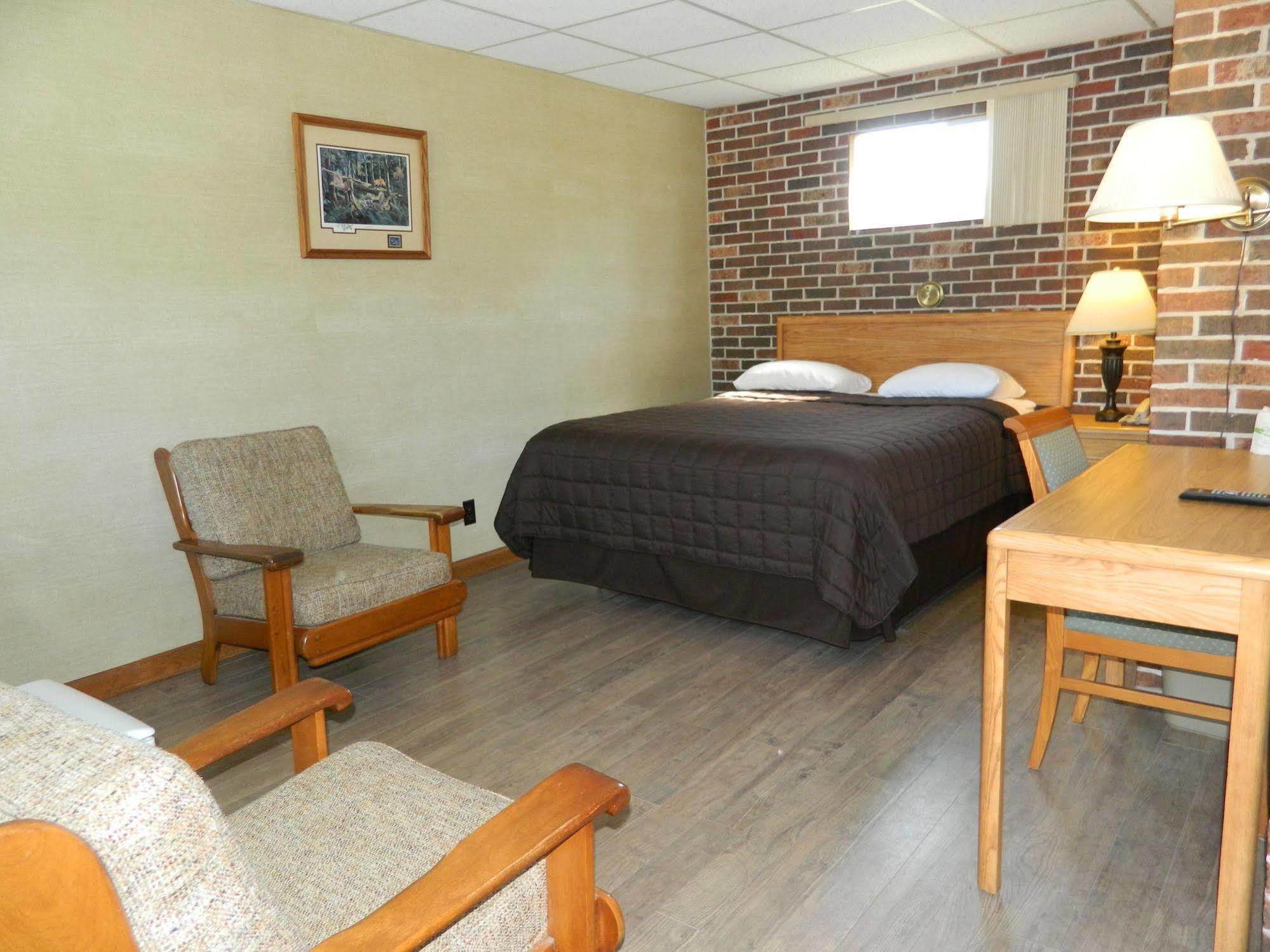 Motel & Hotel La Paysanne Sherbrooke Eksteriør bilde